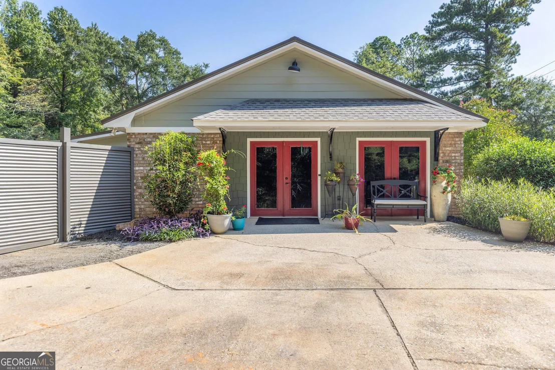 Photo of 6811 Mobley Road