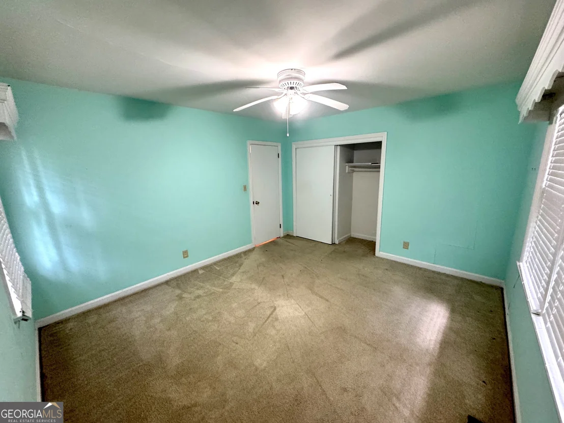 Photo of 17 Deforest Avenue