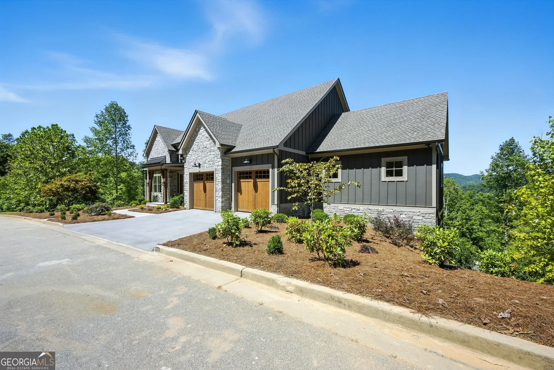 Photo of 608 Winterberry Drive