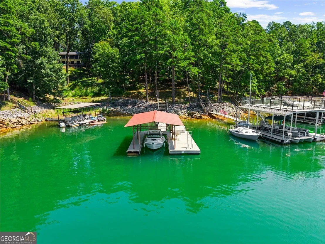 Photo of 7865 Robin Road