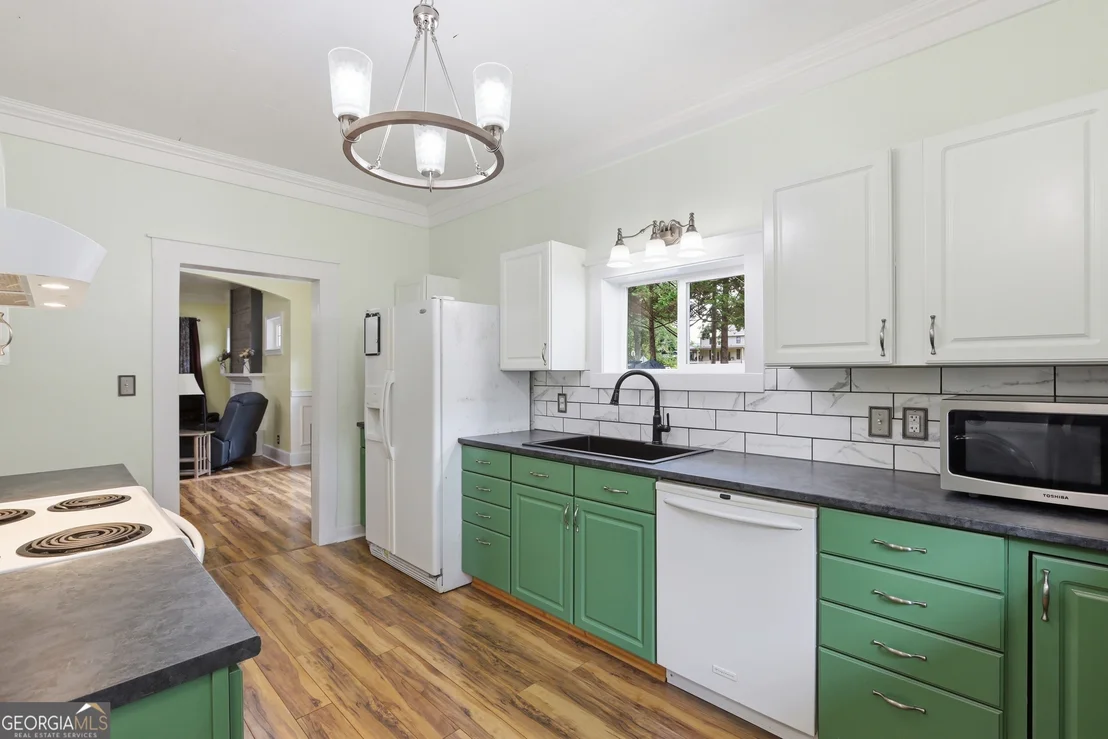 Photo of 407 Cedar Avenue