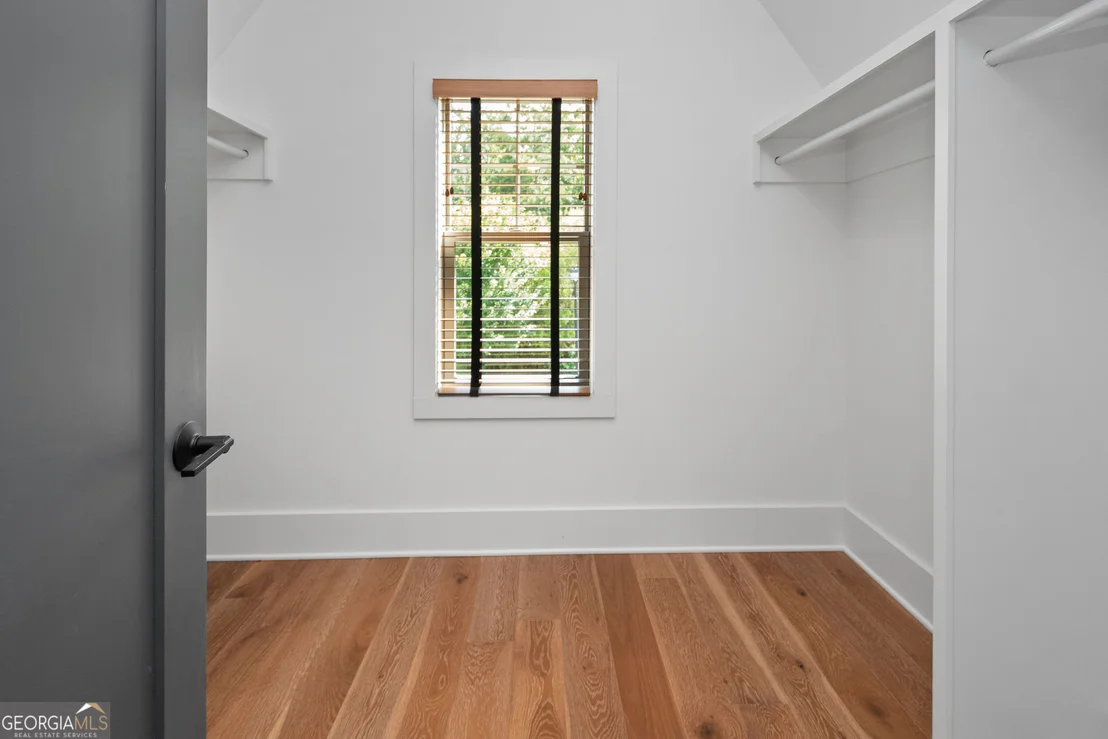 Photo of 220 Arbor Garden Circle