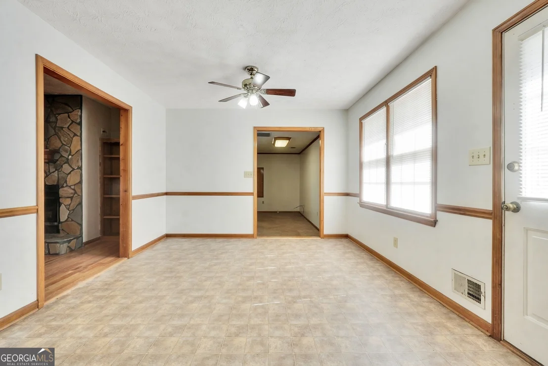 Photo of 370 Davis Road