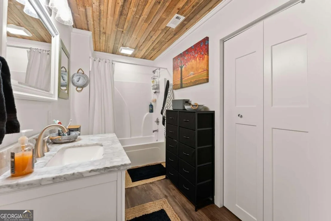 Photo of 181 Forest Avenue