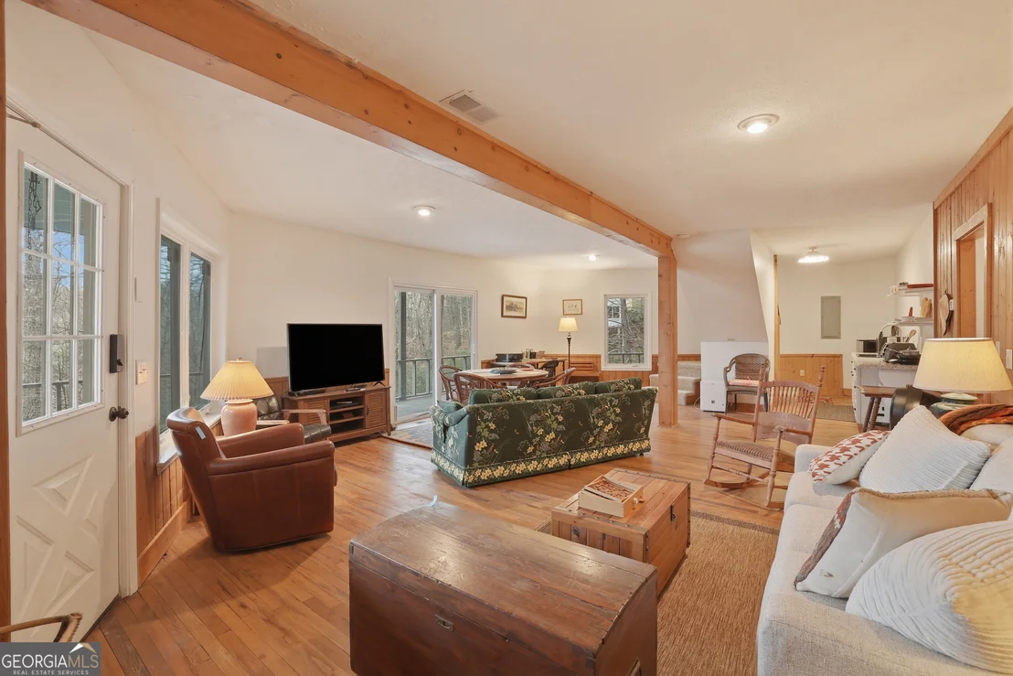Photo of 578 Saddleback Circle