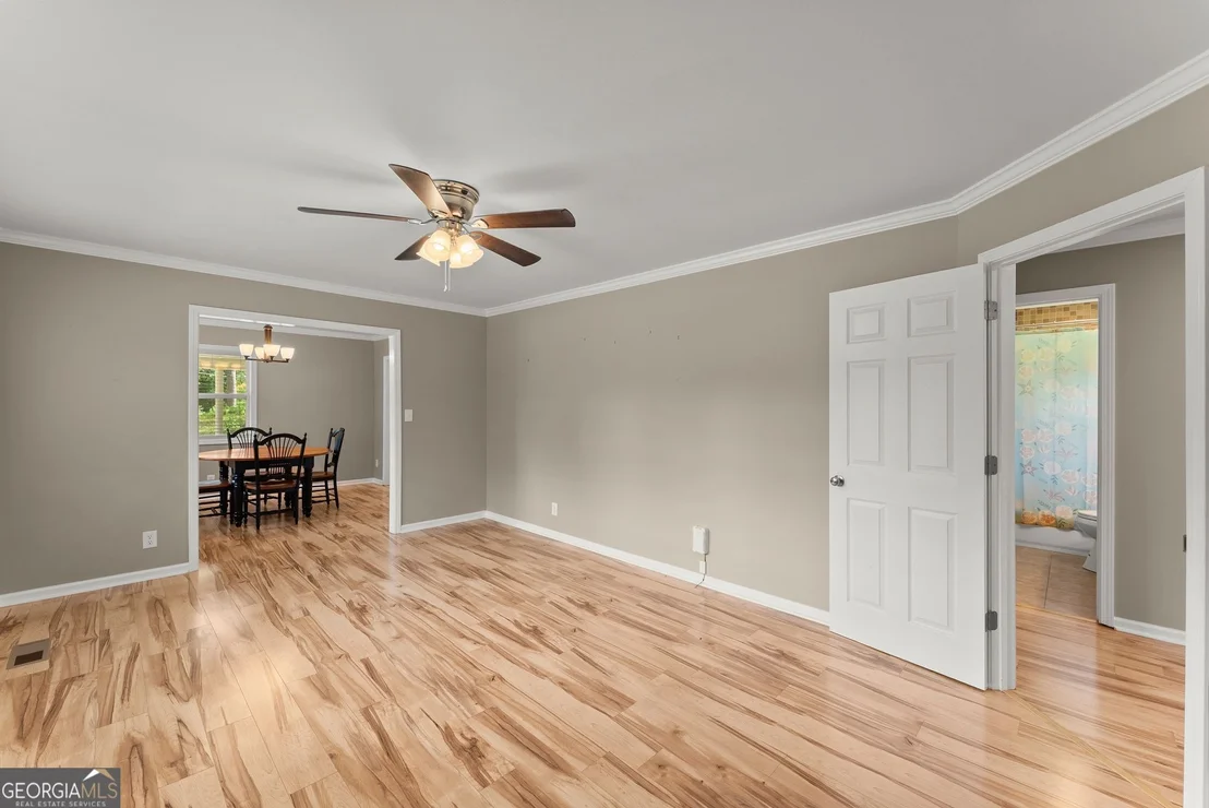 Photo of 47 Cherokee Boulevard