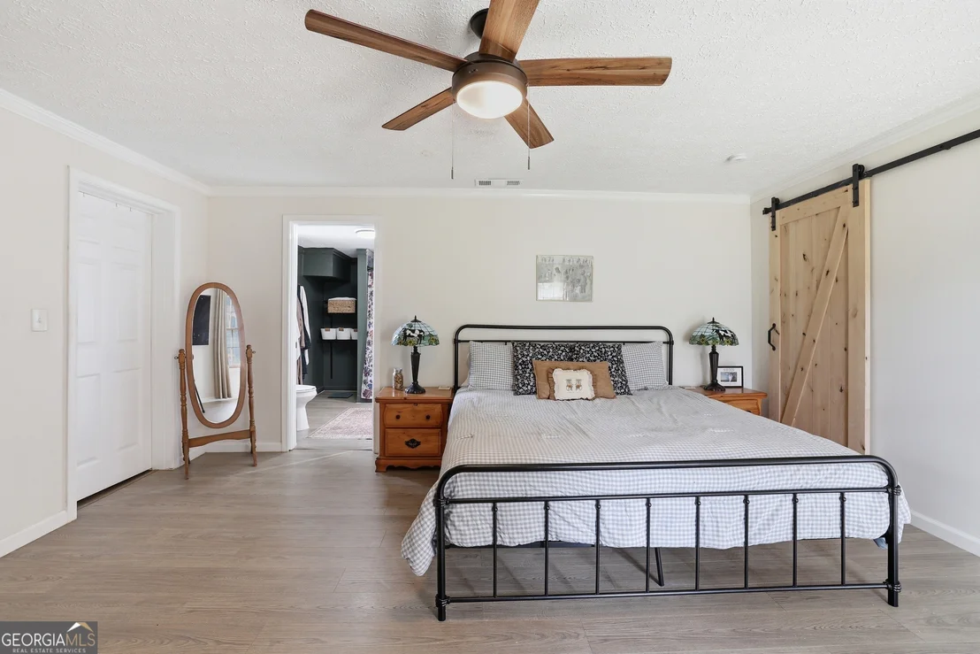 Photo of 5525 Sandy Cross Road