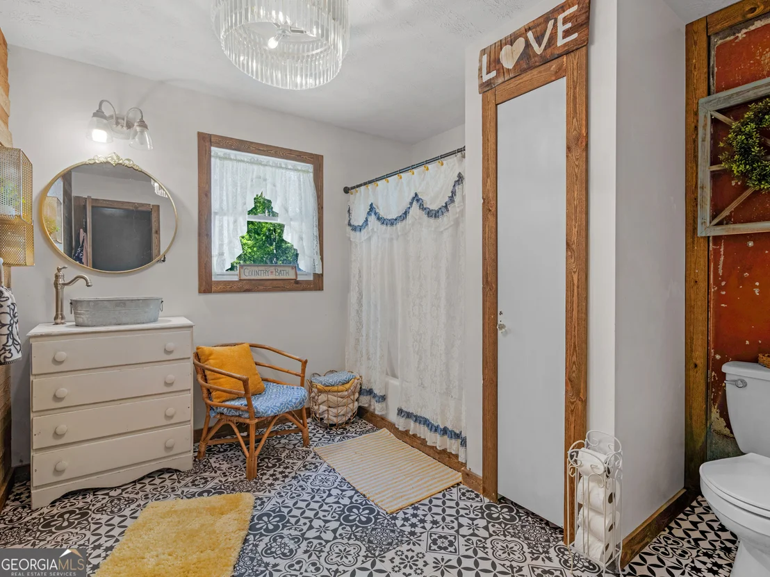 Photo of 1018 Grandview Road