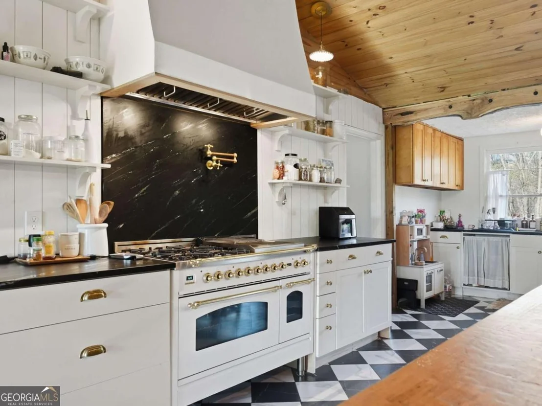 Photo of 617 Arbor Hill Road