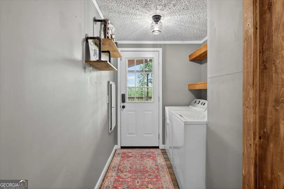 Photo of 930 Dry Pond Lane