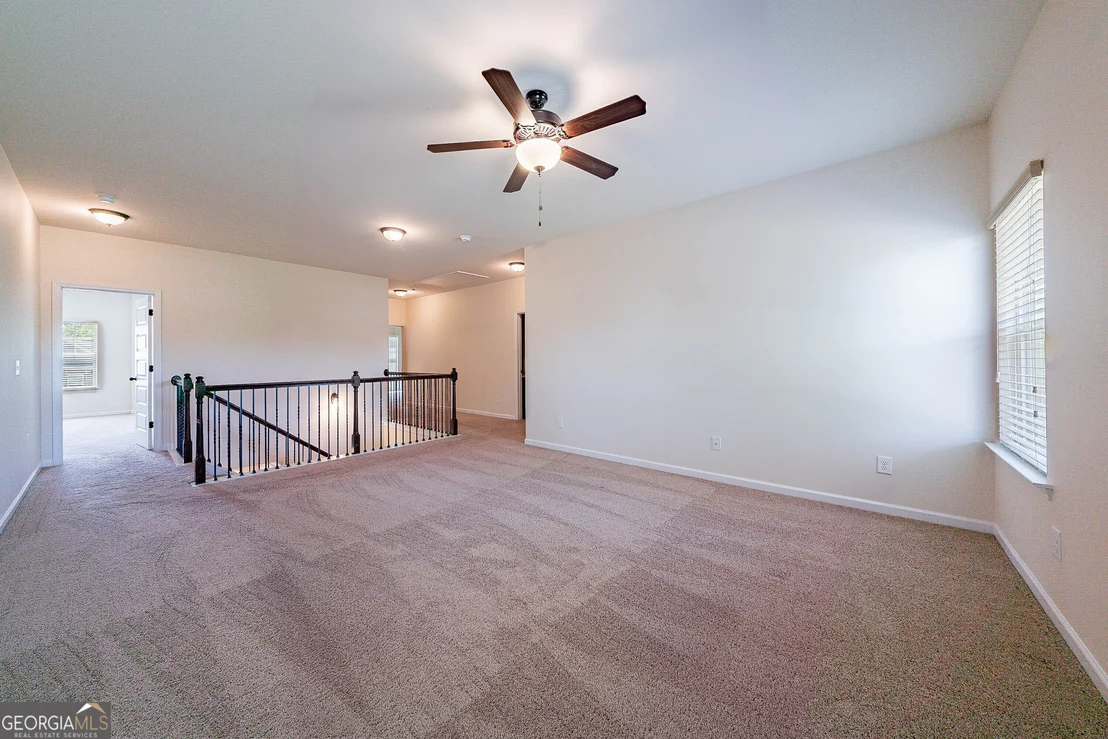 Photo of 10 Edgewater Court