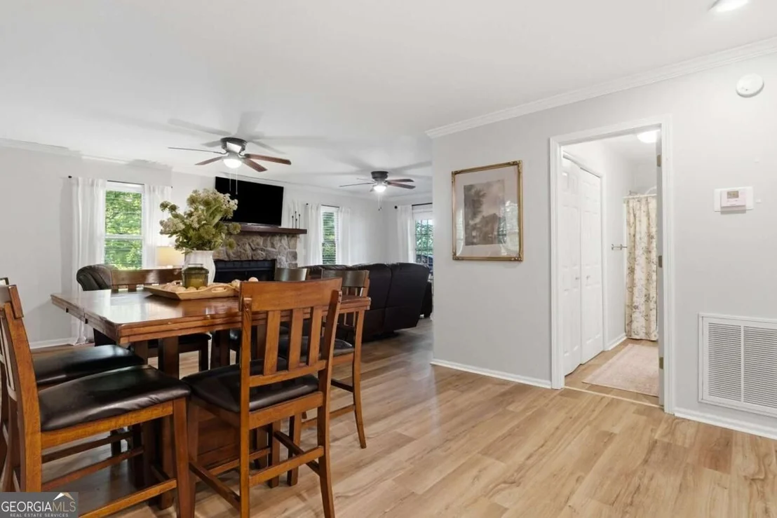 Photo of 858 River Forest Run