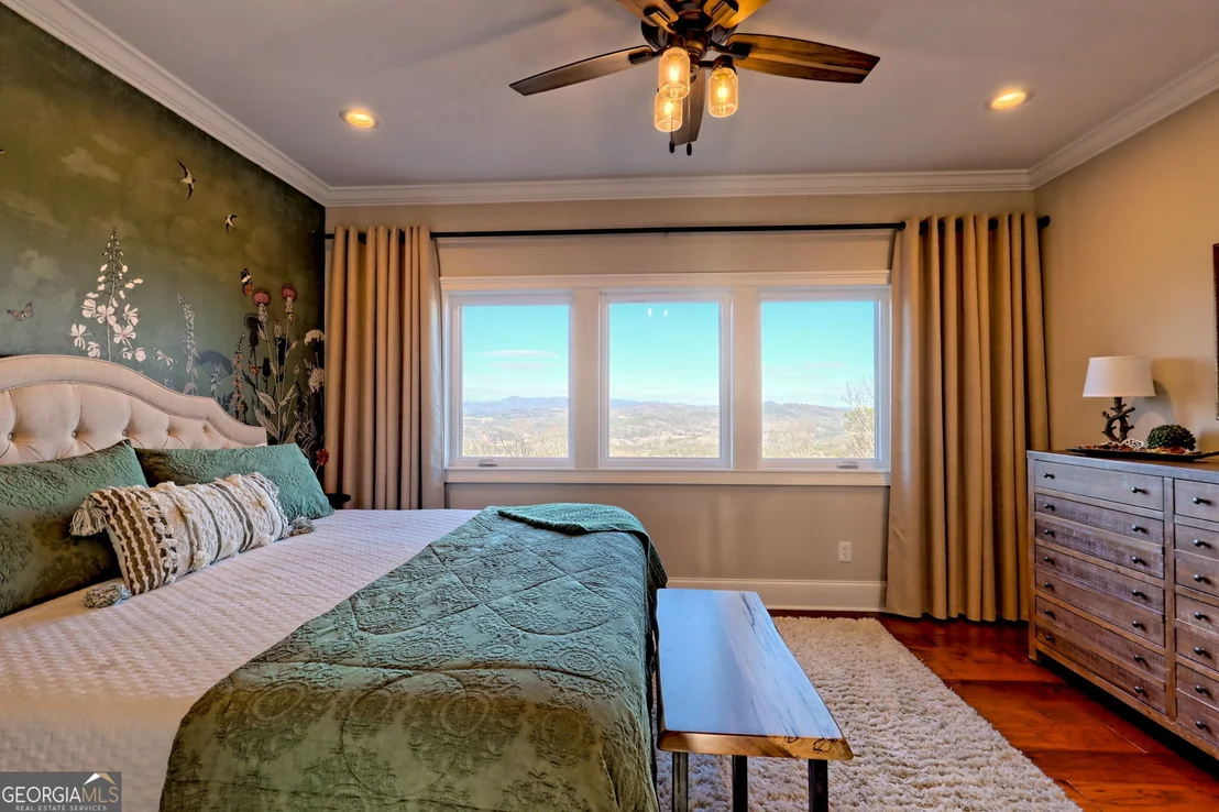Photo of 916 Arbor Drive