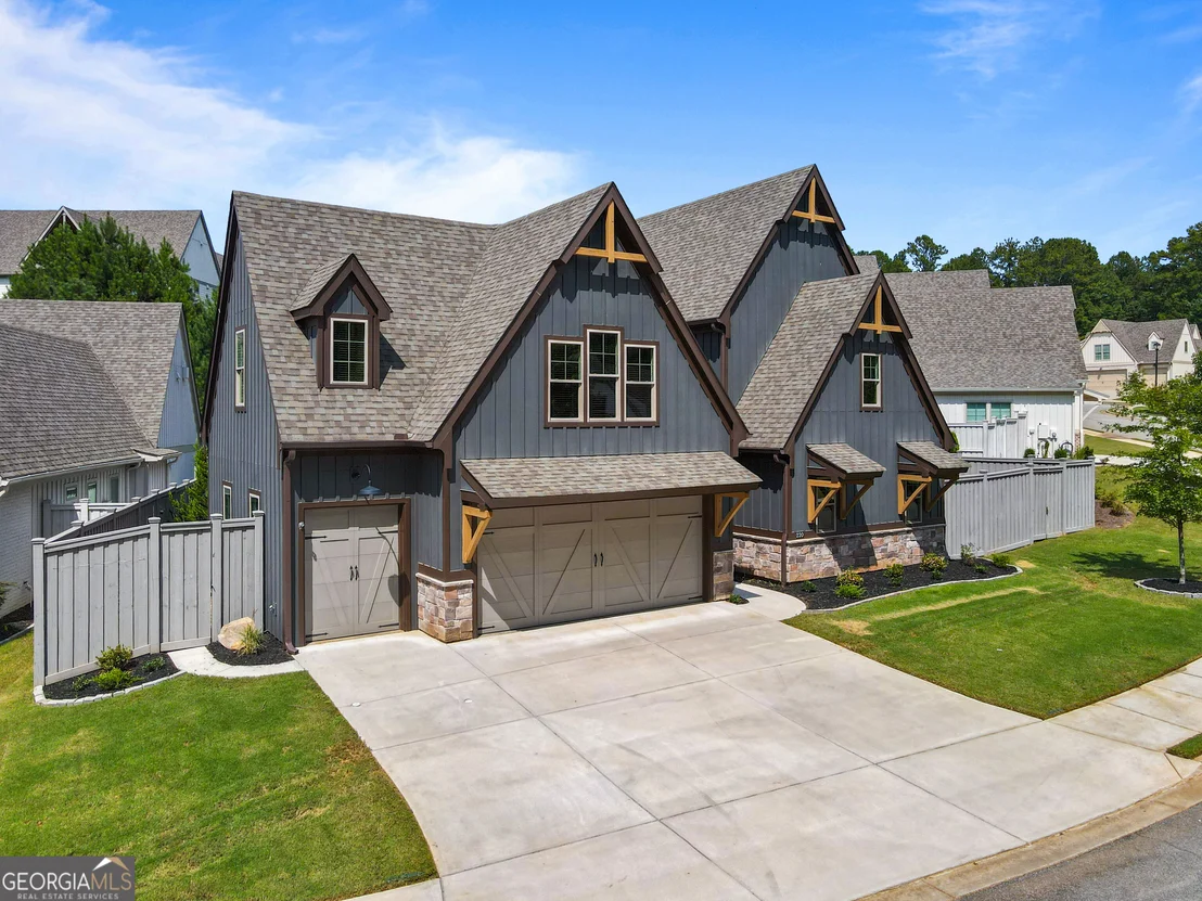 Photo of 220 Arbor Garden Circle