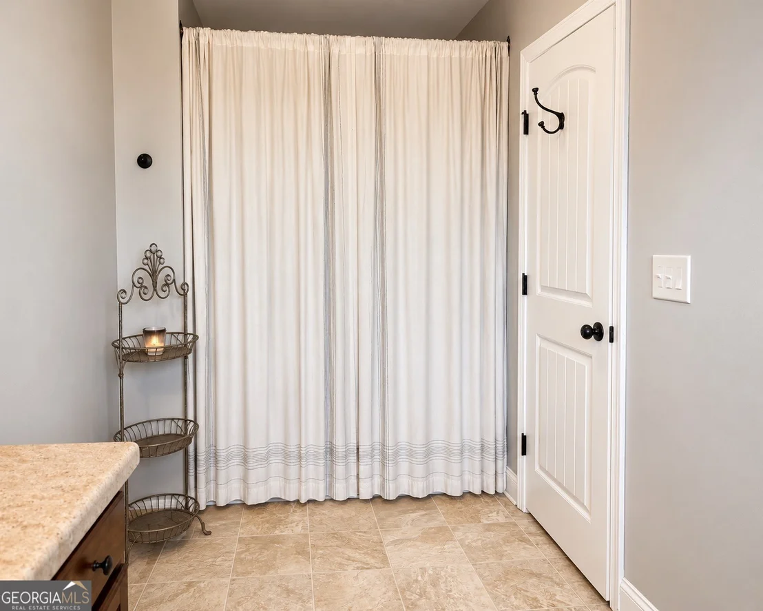 Photo of 8233 Mountain Glen Drive