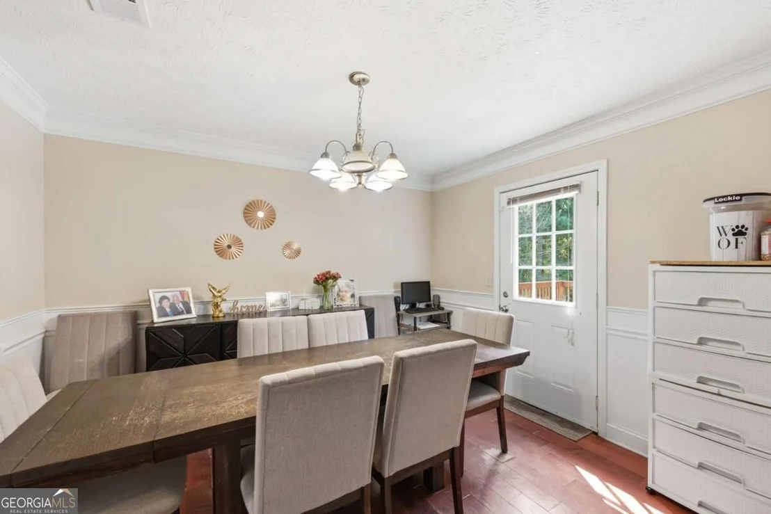Photo of 1490 Chalet Circle