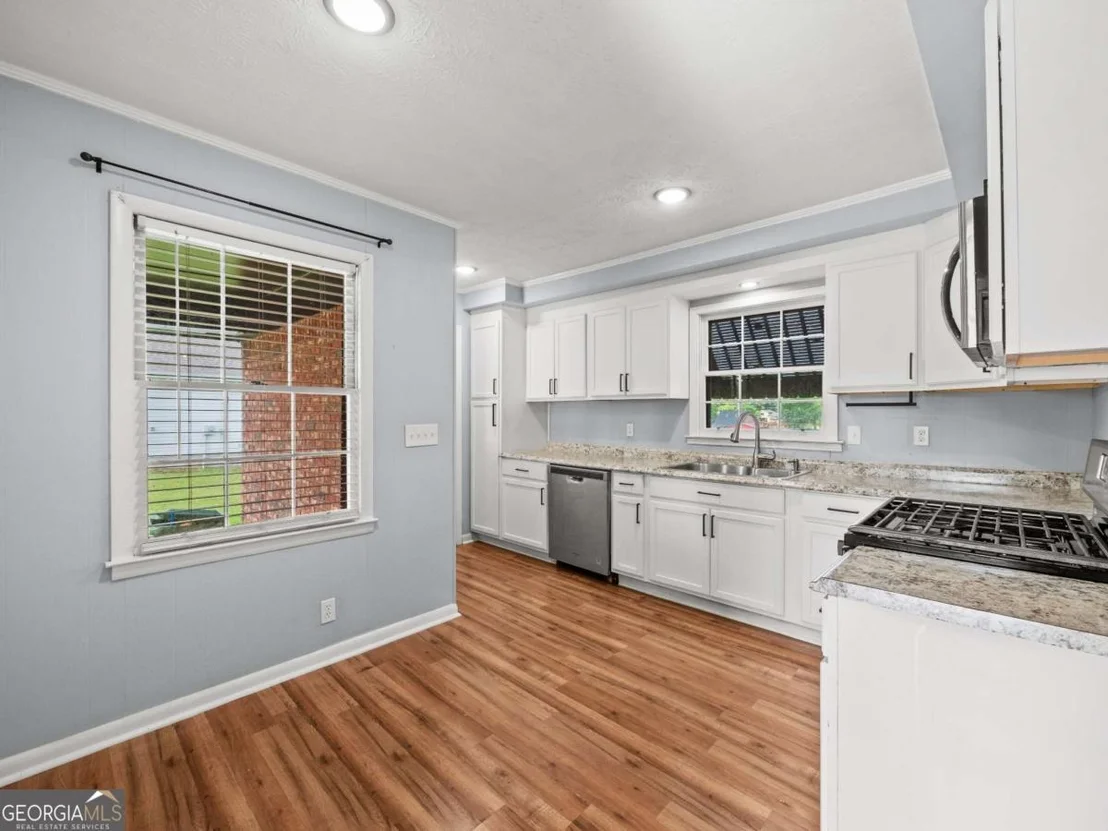 Photo of 617 Lakeview Drive