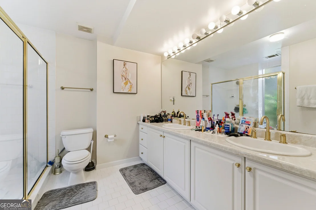 Photo of 3866 Sidestreet