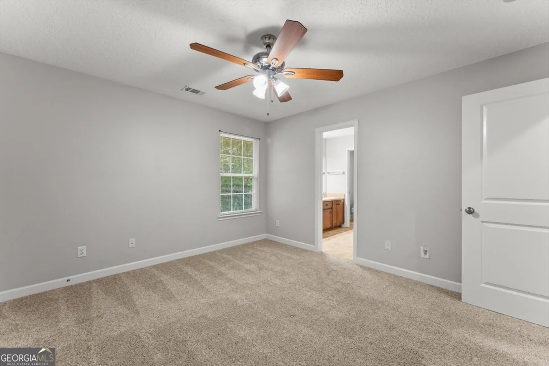 Photo of 270 Sassafras Lane