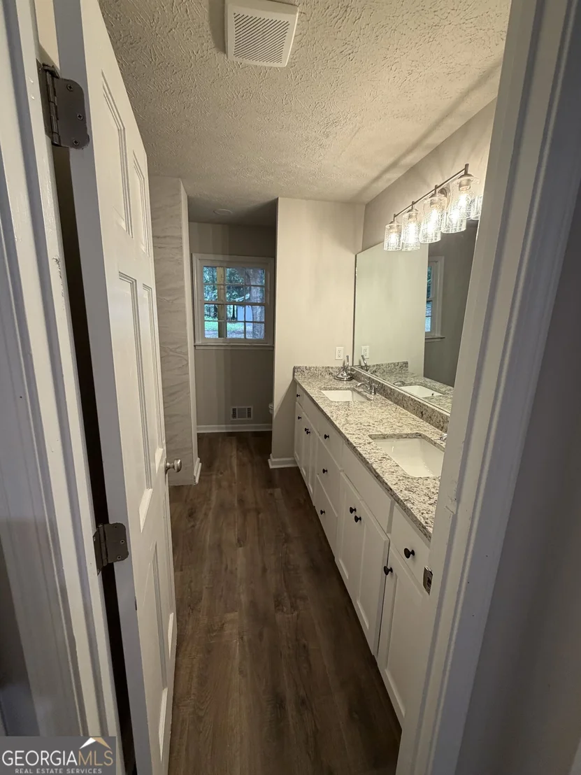 Photo of 290 Booth Road