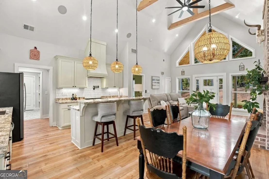 Photo of 1608 Thompson Lane