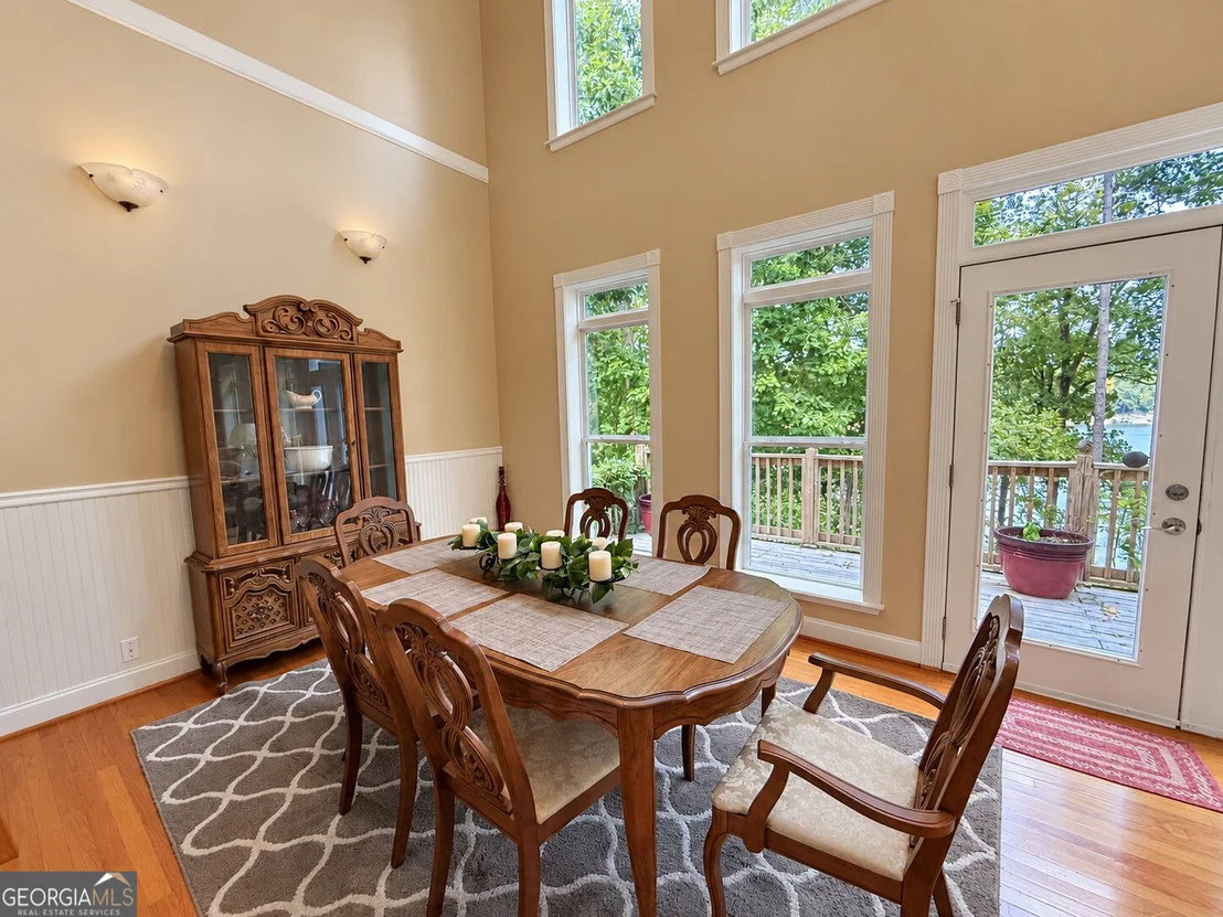 Photo of 669 Shorewood Circle