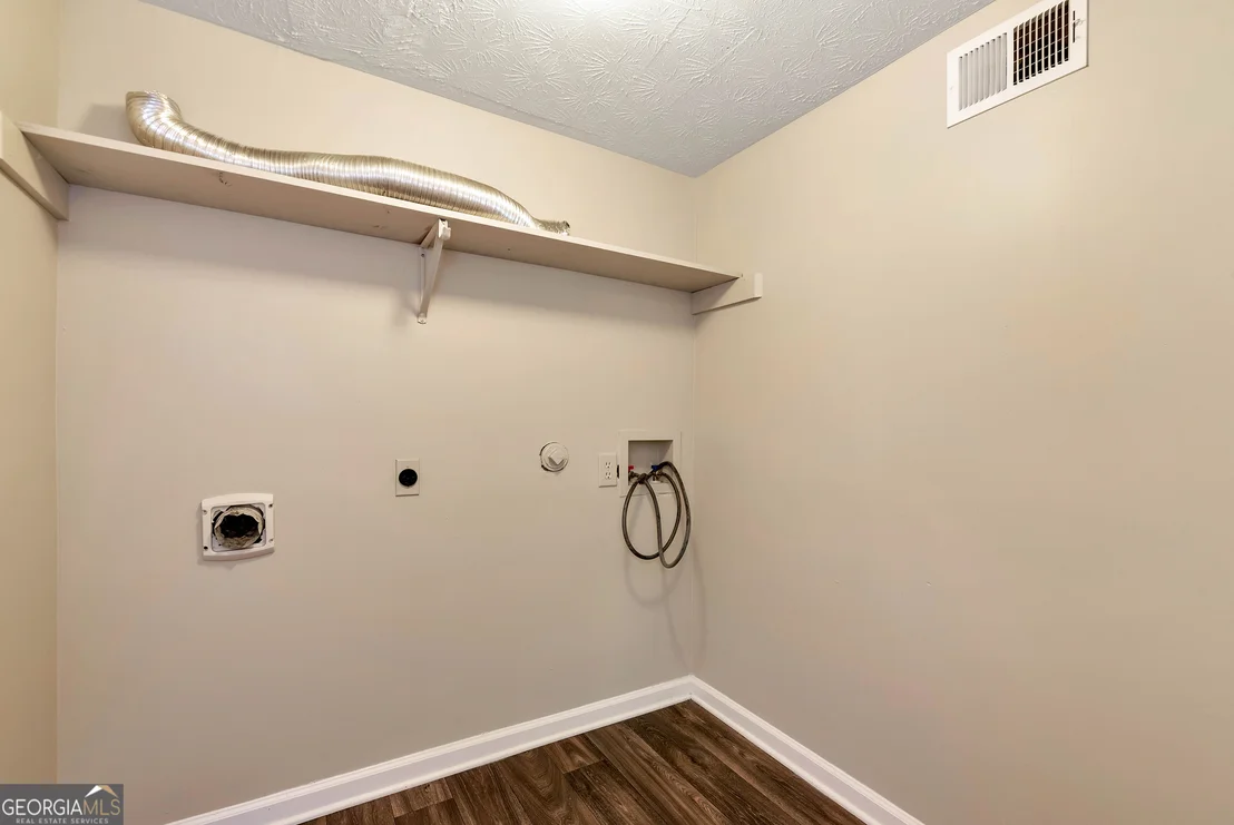 Photo of 2100 Mantle Drive