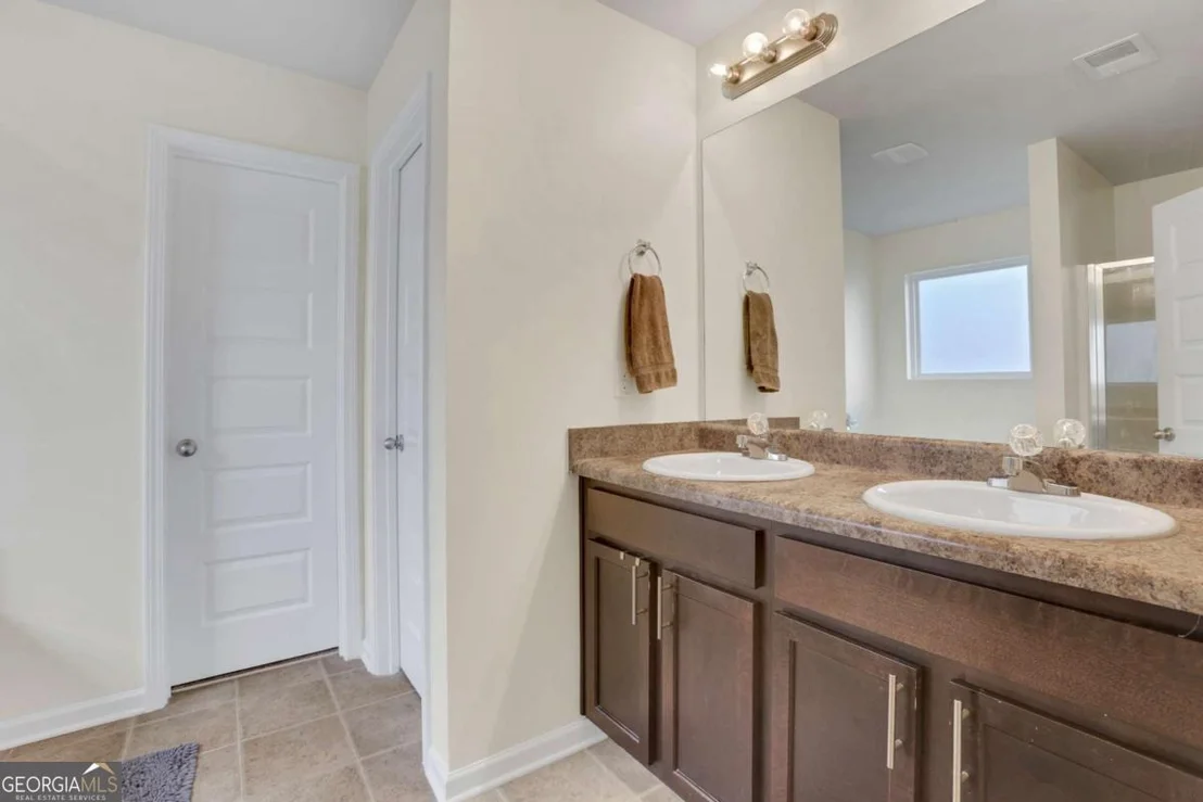 Photo of 615 Mulberry Park Circle
