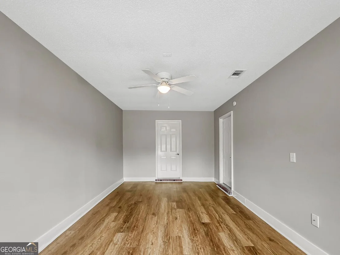 Photo of 1257 Roberts Way