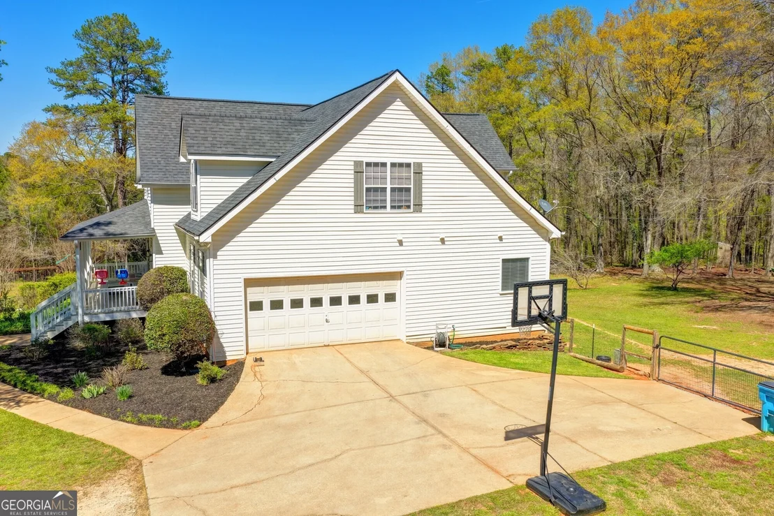 Photo of 1555 Lower River Road