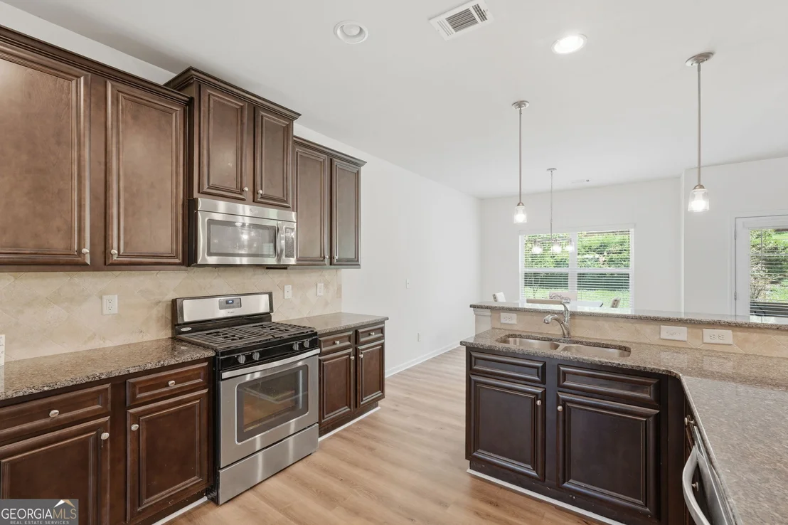 Photo of 5565 Banner Boulevard