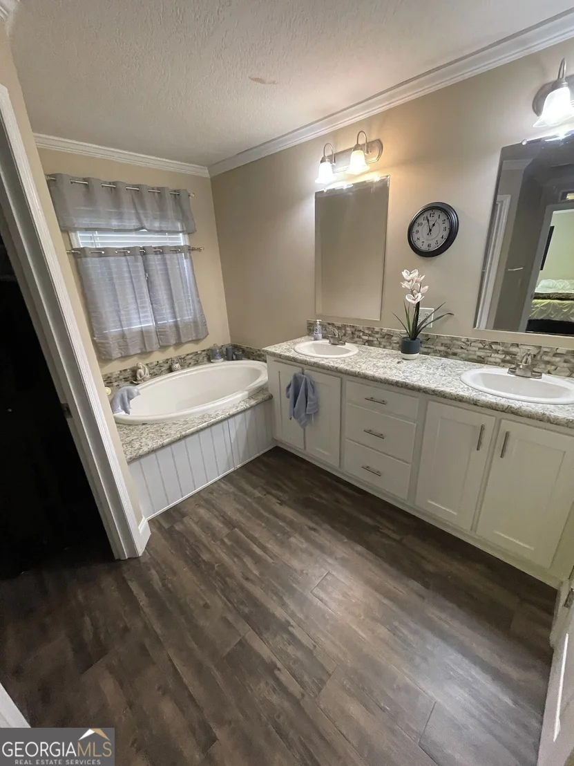 Photo of 14 Redwood Circle