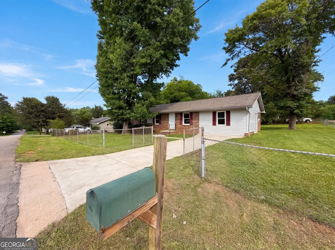 Photo of 5552 Pine Street