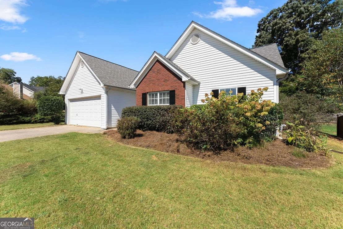 Photo of 302 Shenandoah Circle