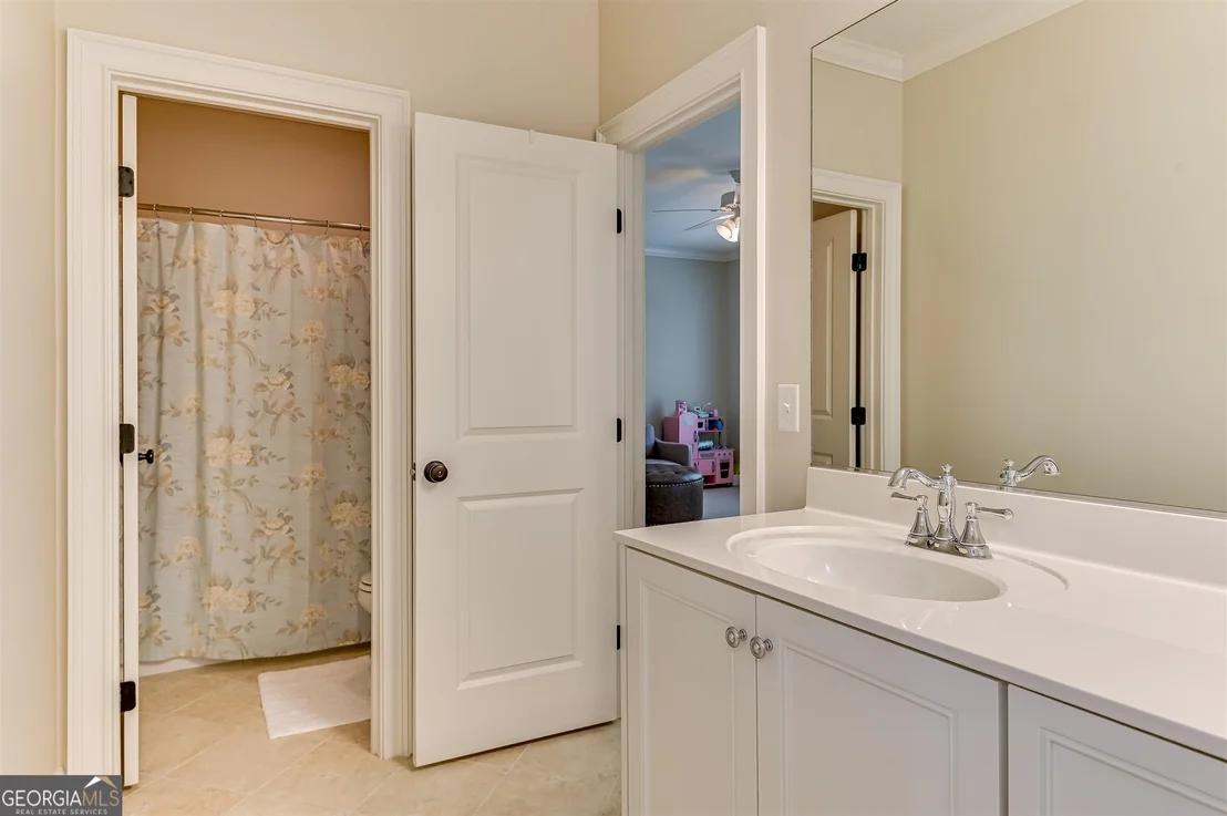 Photo of 1052 Emerald Place