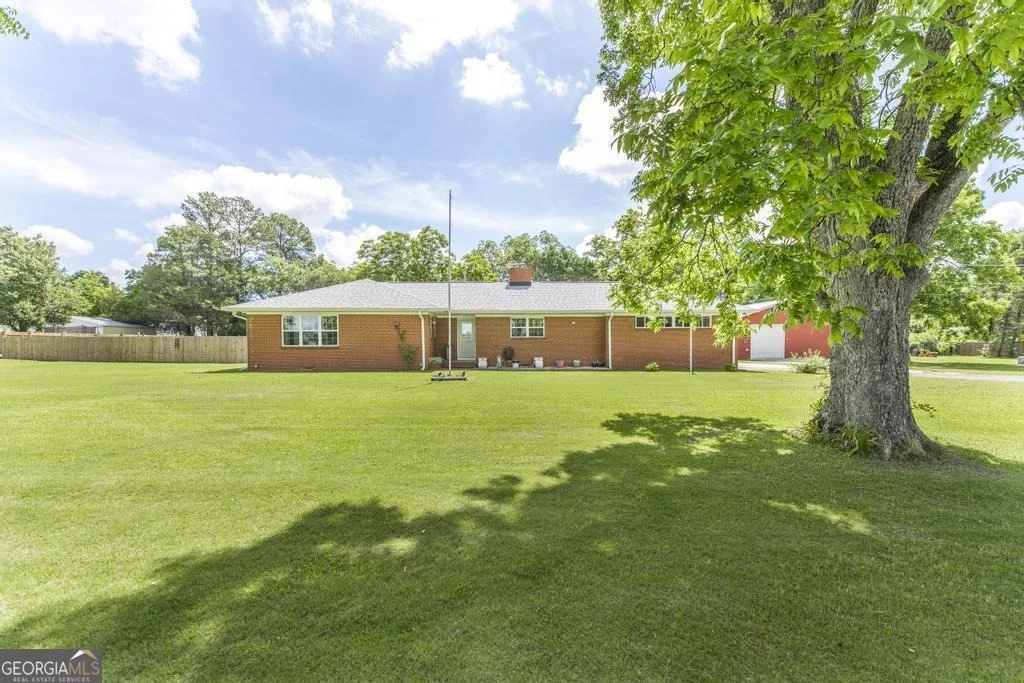 Photo of 3261 Walden Road