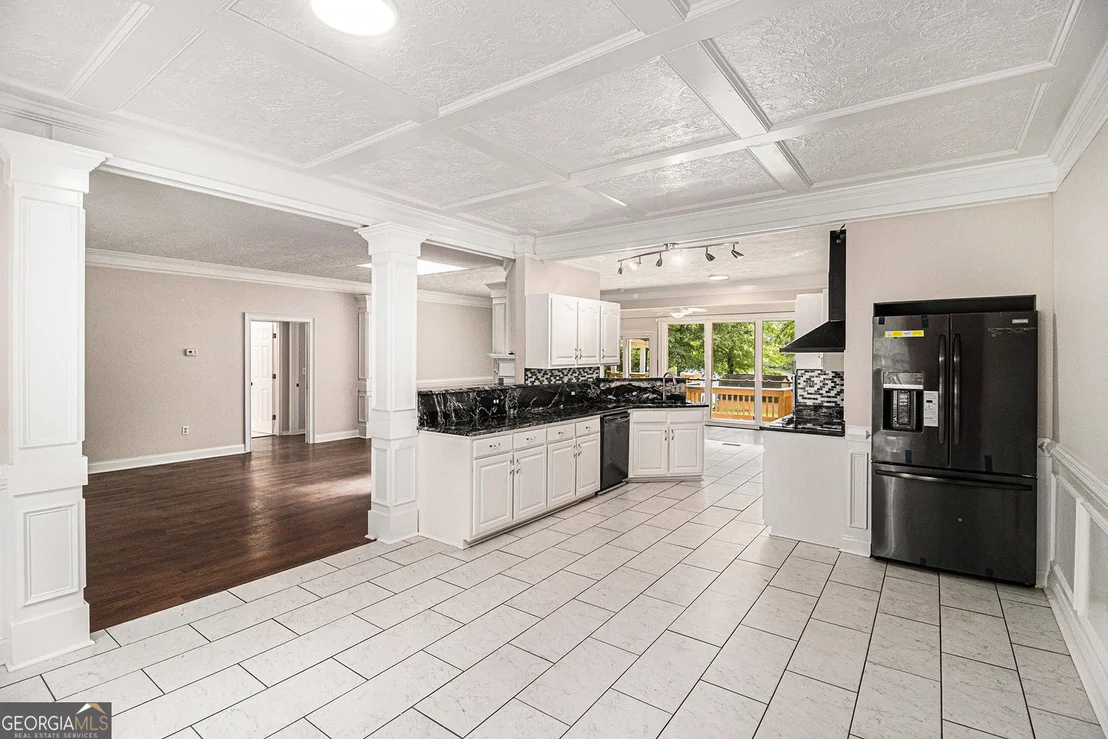 Photo of 96 Pointe View Court