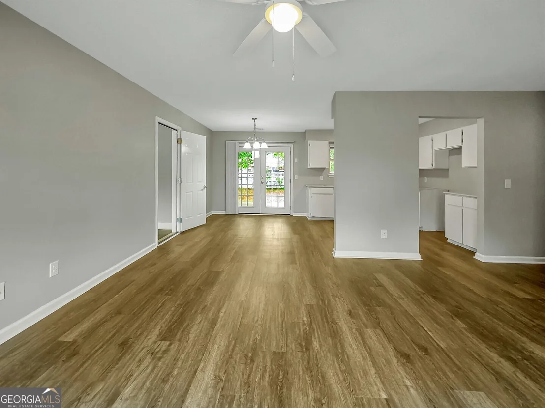Photo of 1257 Roberts Way