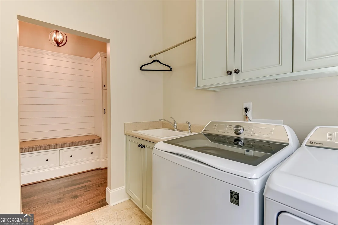 Photo of 1052 Emerald Place