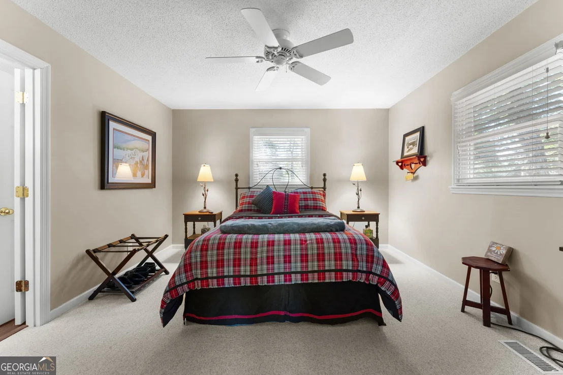Photo of 234 Saddleback Circle