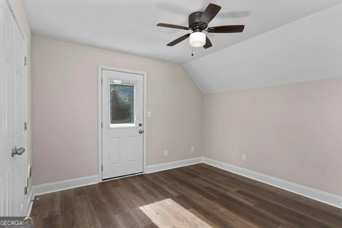 Photo of 2380 Land Road