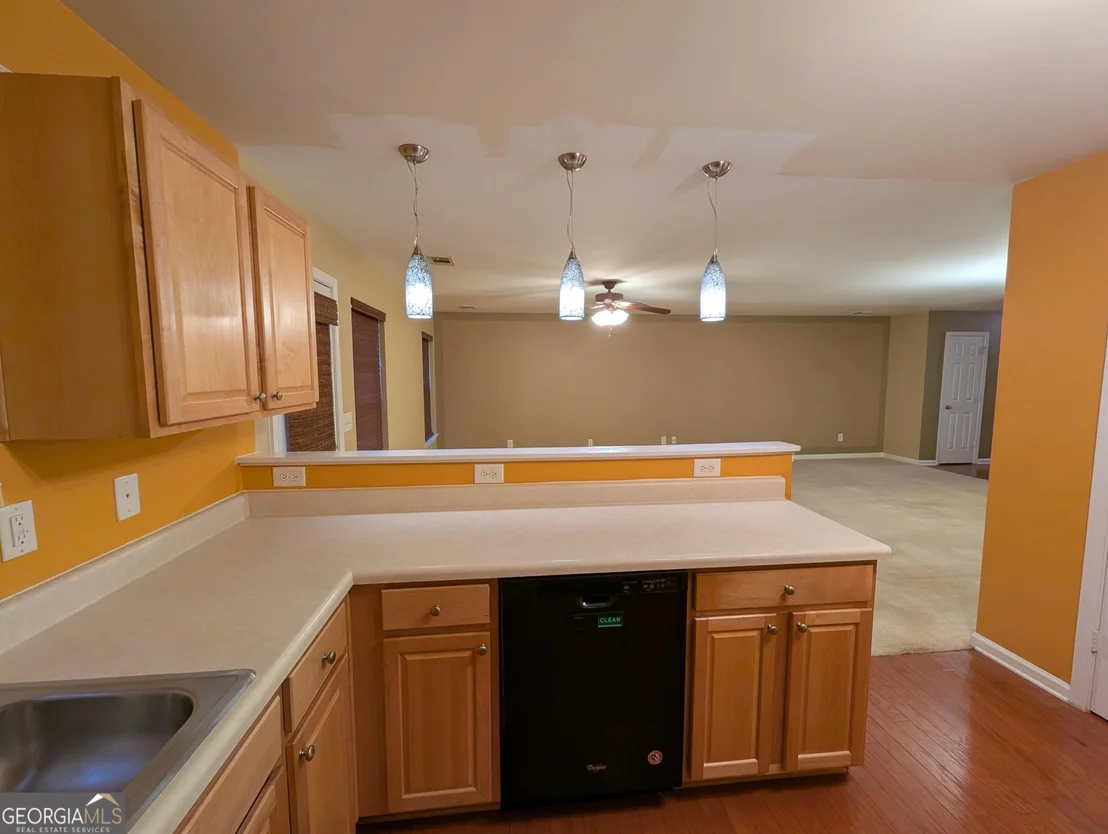 Photo of 2475 Sheldon Place