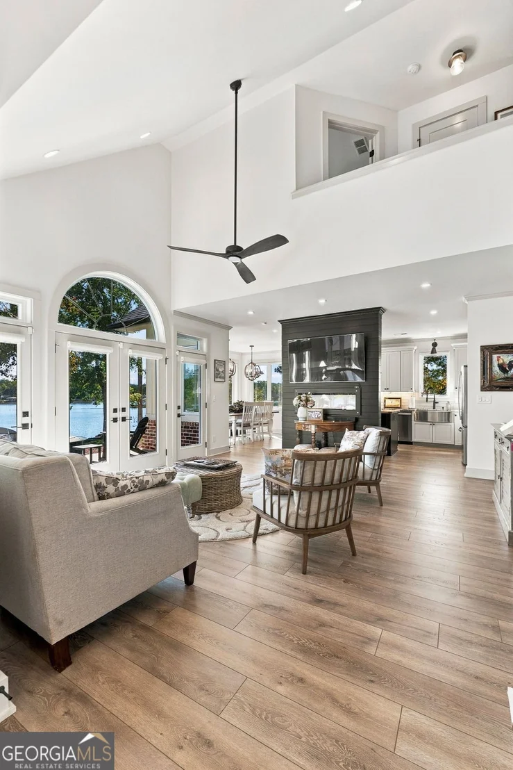 Photo of 451 Mayo Road