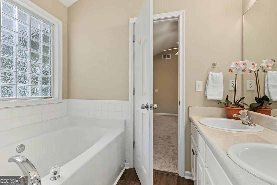 Photo of 70 Green Spring