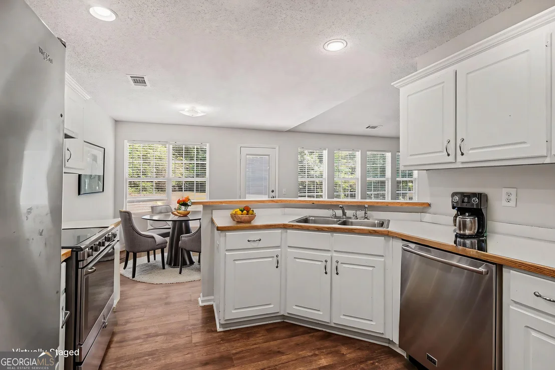 Photo of 441 Stillwater Drive
