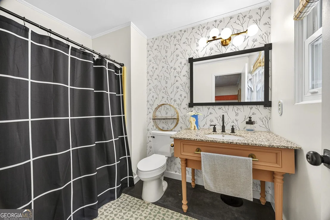 Photo of 1137 Clairmont Place
