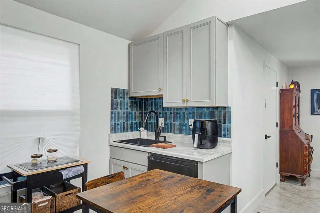 Photo of 210 Battery Way
