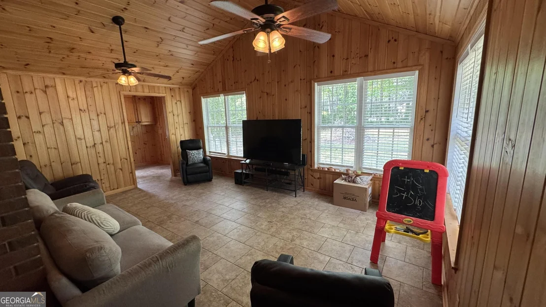 Photo of 355 Summerhill Road