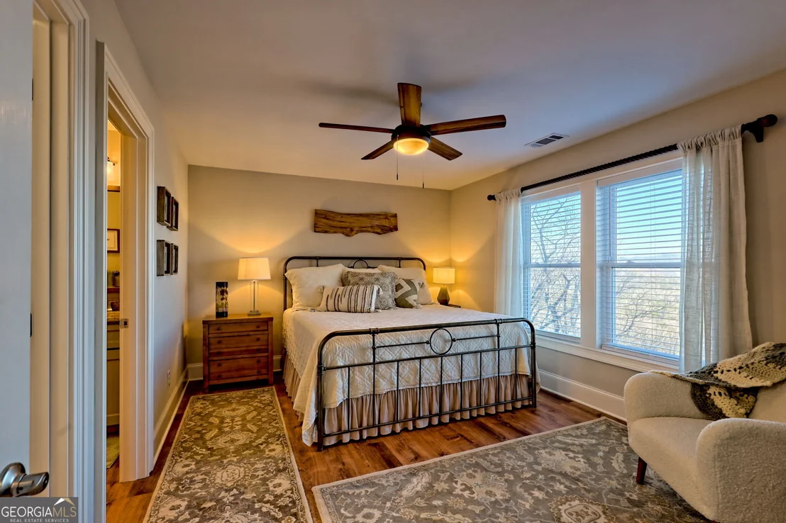 Photo of 916 Arbor Drive