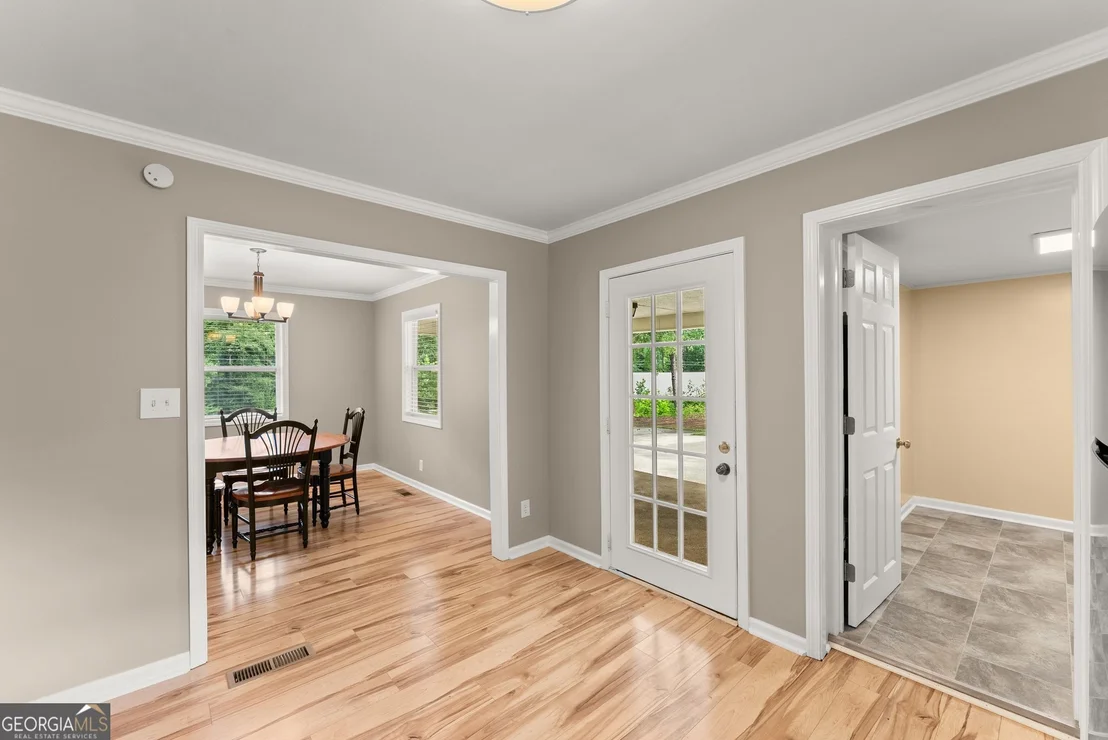 Photo of 47 Cherokee Boulevard